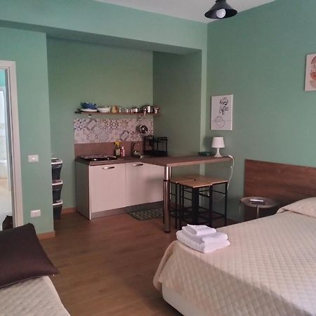 Incastro B&B In קרוטונה מראה חיצוני תמונה