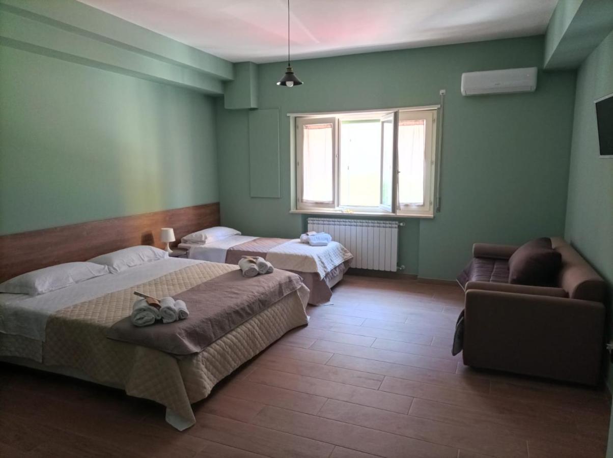 Incastro B&B In קרוטונה מראה חיצוני תמונה