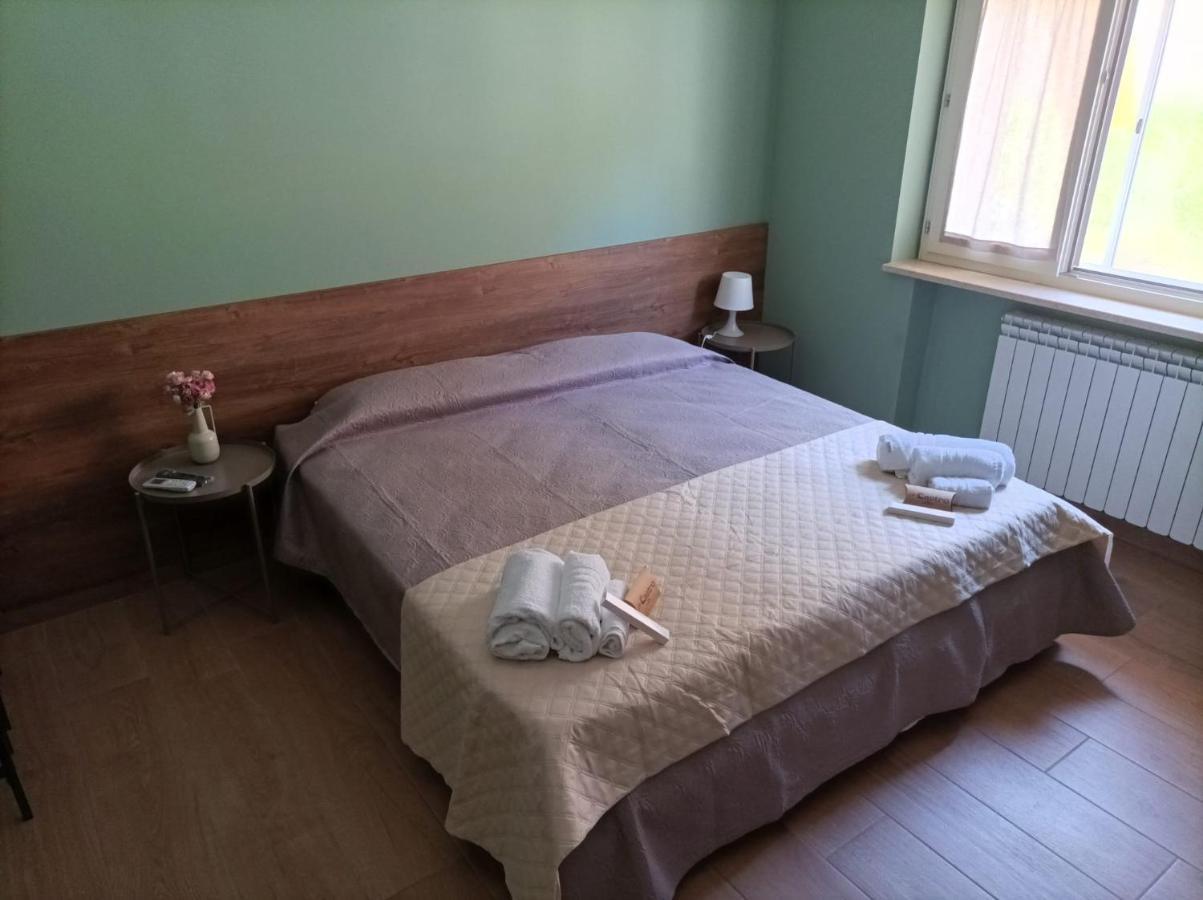 Incastro B&B In קרוטונה מראה חיצוני תמונה