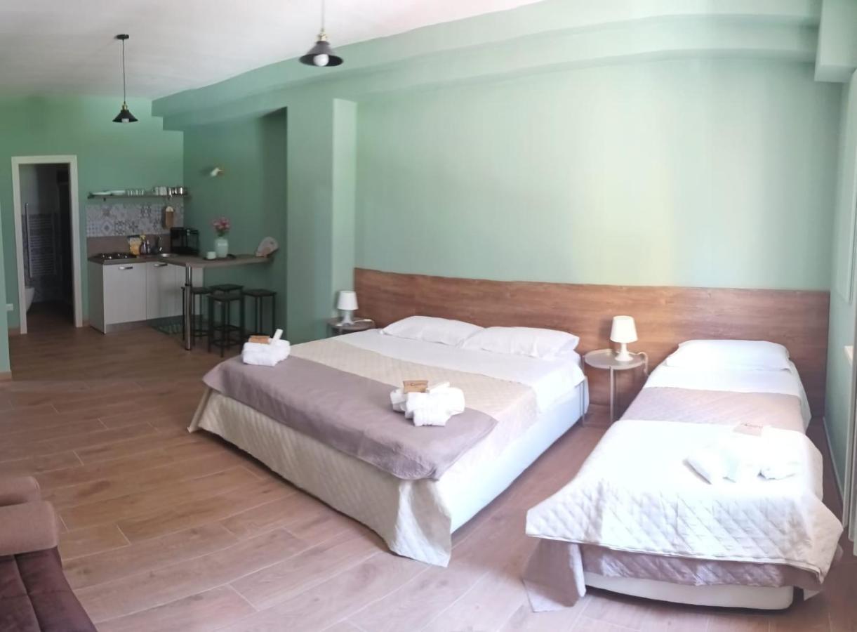 Incastro B&B In קרוטונה מראה חיצוני תמונה