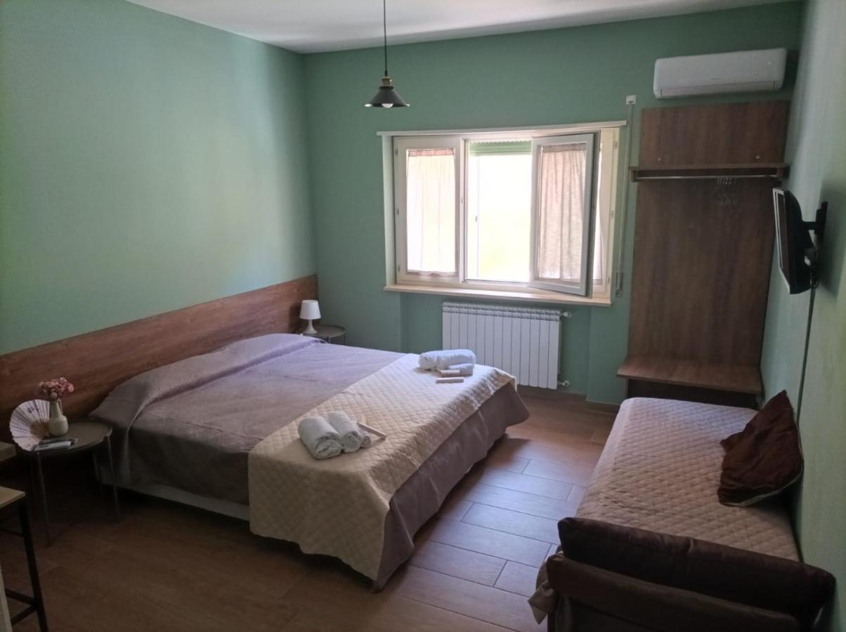 Incastro B&B In קרוטונה מראה חיצוני תמונה